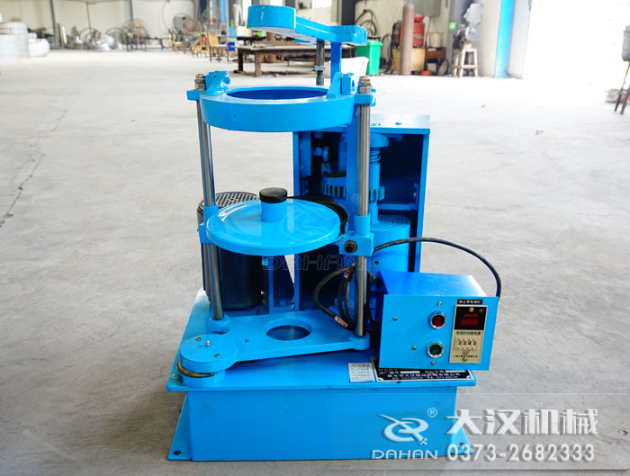 拍擊式標準振篩機具備拍擊和往復運動，物料下料快，篩面不易堵塞